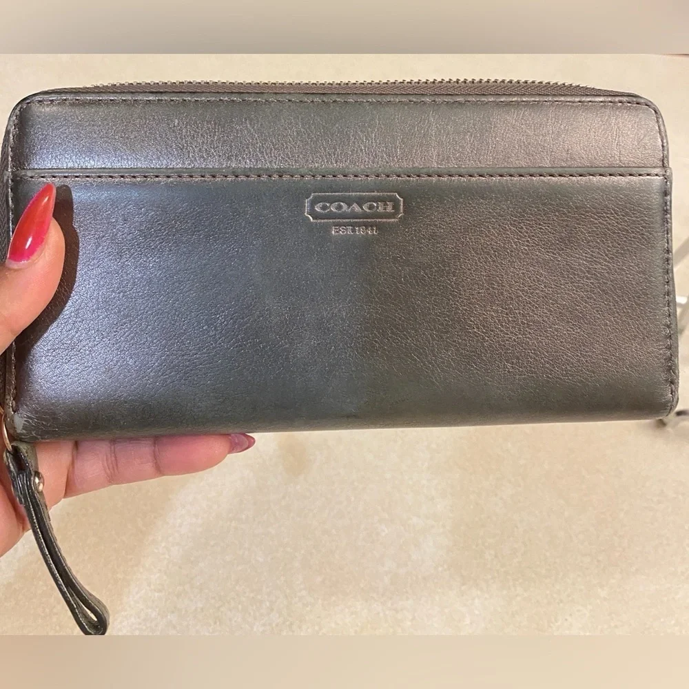 COACH Blue/Grey Long Zip Around Wallet w/Sliver Link Chain Detailing, GUC